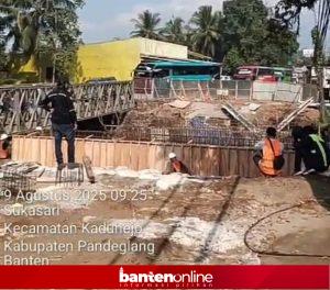 IMG-20250909-WA0041-1-300x264 Pengurus Bus di Pandeglang Geram Soal Pembangunan Jembatan Kaduhejo