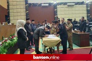 IMG-20250929-WA0053-1-300x199 BK DPRD Pandeglang Klarifikasi Soal Mundurnya Waktu Sidang Paripurna