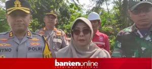 IMG-20251225-WA0005-300x137 Bupati Dewi Setiani Bersama Forkopimda Tinjau Jembatan Ambruk di Cimanggu