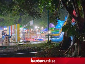 IMG-20260103-WA0057-300x225 Larangan PKL di Alun-alun Pandeglang Disorot, Dinilai Tak Konsisten