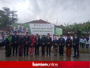 IMG20260103090637_01-300x225 Bupati Dewi Tetap Pimpin Upacara HAB ke-80 Kemenag Pandeglang Meski Diguyur Hujan