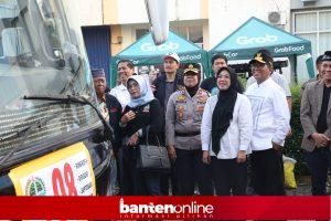 IMG-20260315-WA0016-300x200 Gubernur Andra Soni Lepas Mudik Warga Gunung Kidul, Dipuji Pemimpin Merakyat