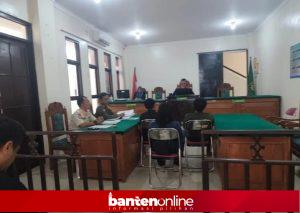 IMG-20260408-WA0051-300x213 3 Orang Tertangkap Buang Sampah Sembarangan di Pandeglang, Disidang