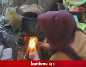 IMG_20260529_033313-300x233 Potret Kemiskinan di Pandeglang: Keluarga Pemulung Tinggal di Gubuk Reyot, Anak Putus Sekolah