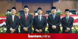 bf694343-25c7-4579-b59b-aa08dff5a1cd-750x375-1-300x150 Sekwan Pandeglang Pensiun 1 Juni, PWI Beri Kado Lukisan