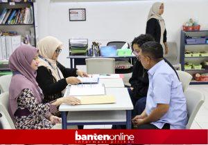 IMG-20260618-WA0013-300x210 Gubernur Banten Beri Contoh, Antar Langsung Anak Ambil Rapor untuk Perkuat Pendidikan Karakter