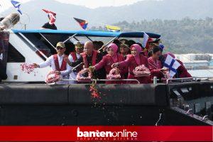 IMG-20260624-WA0095-300x200 Wagub Dimyati dan Kapolda Banten Tabur Bunga di Selat Sunda Peringati Hari Bhayangkara ke-80