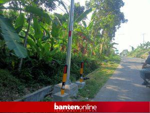 IMG20260611150111-300x225 PJU di Jalur Lintas Timur Kadubanen Mulai Dipasang, Warga Tunggu Kepastian Menyala