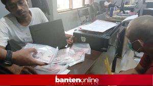 IMG-20260708-WA0107-1-300x169 Polres Pandeglang Tangkap Residivis Pengedar Uang Palsu, Sita Upal Rp45,7 Juta