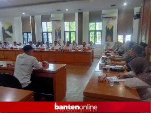 IMG20260715104537-300x225 PPPK Paruh Waktu Datangi DPRD Pandeglang, Minta Kejelasan Status hingga Penyesuaian Gaji