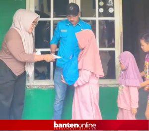 IMG-20260812-WA0032-300x265 DPD KNPI Pandeglang Isi HUT RI ke-81 dengan Aksi Kemanusiaan