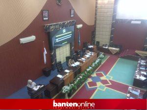 IMG-20260903-WA0018-300x225 DPRD Pandeglang Serahkan Langsung Laporan Reses ke Bupati di Rapat Paripurna