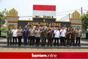 IMG-20261005-WA0198-300x200 HUT TNI Ke-81, Dandim Lebak: TNI Harus Manunggal dengan Rakyat