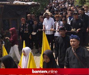 IMG-20261010-WA0066-300x254 Seren Taun Kasepuhan Cibadak, 15 Anak Disunat Massal